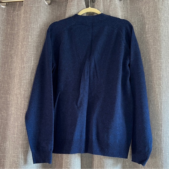 Men’s Uniqlo navy blue wool cardigan sweater - v-neck, buttons, pockets - Large - Picture 6 of 10